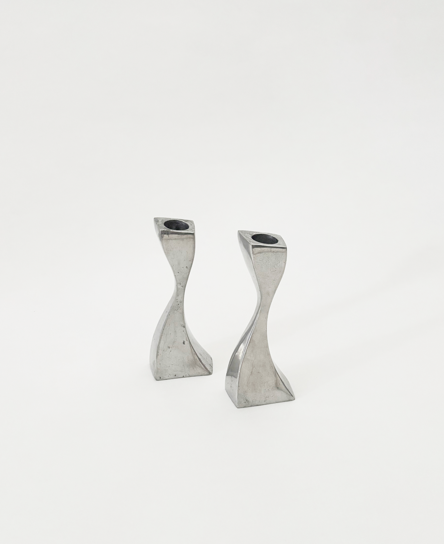 SET OF 2 WAVY CANDLESTICKS