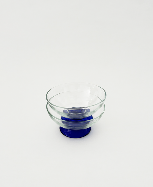 SET OF 2 GLASS BOWLS WITH BLUE BASE