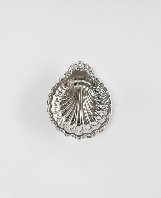 SMALL SILVER SHELL DISH